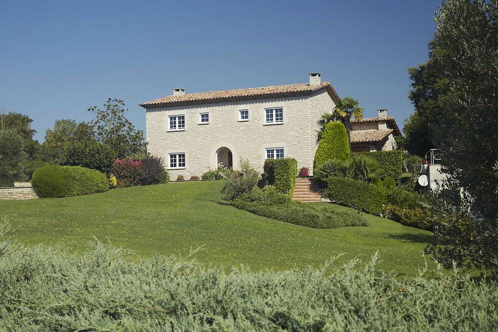 Oferta: Casa rural en exclusiva con gran jardín, piscina espectacular y spa. in Gurb, Provincia de Barcelona