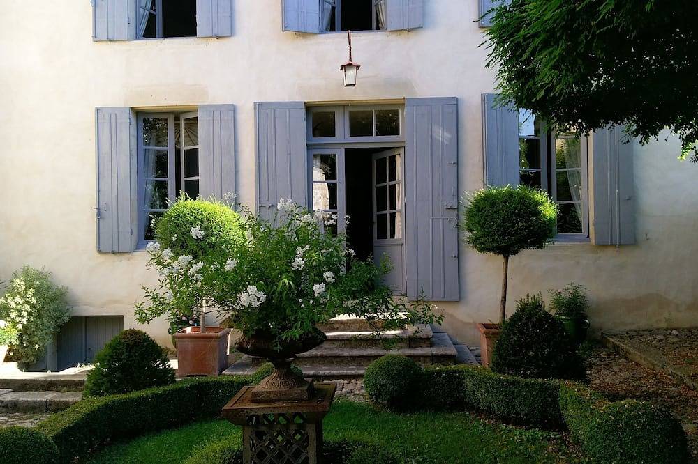 B&B Les Contreforts : An elegant stopover near Bordeaux ... in Pondaurat, Région de Langon