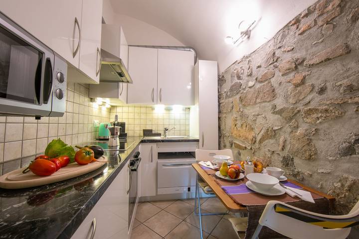 Ferienhaus für 4 Personen, mit Terrasse und Seeblick, kinderfreundlich am Luganersee - 4