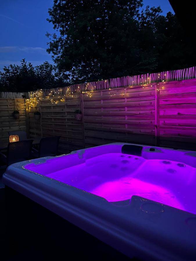 Maison de vacances pour 4 personnes, avec terrasse et jacuzzi, animaux acceptés