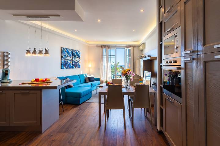 Entire apartment, Bamboo Plage by Riviera Holiday Homes in Nice (France), Mediterranean Coast (France)