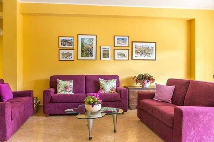 B&b per 2 persone, con Balcone e Terrazza nonché Giardino e Panorama a Morano Calabro