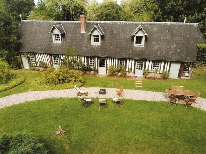 Location de vacances pour 8 personnes, avec vue et terrasse à Crasville-la-Rocquefort