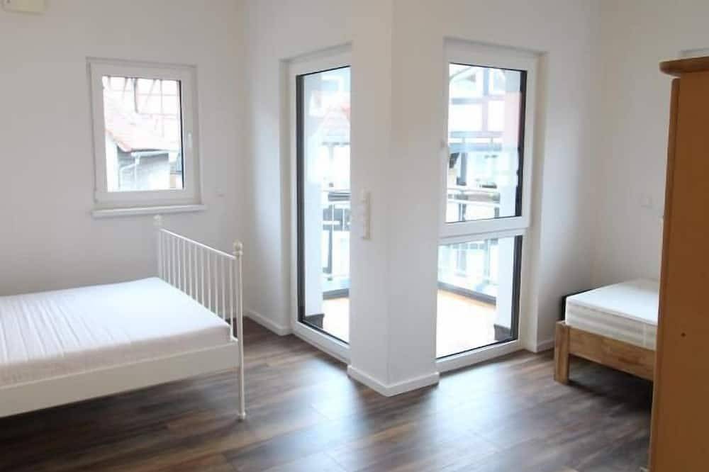 Ganze Wohnung, Neu! Fewo Marburg 2 mit Balkon in Lahntal (Hessen), Landkreis Marburg-Biedenkopf