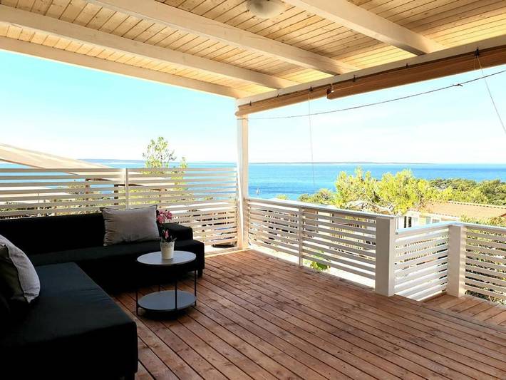 Camping für 4 Personen, mit Terrasse und Ausblick auf Pag