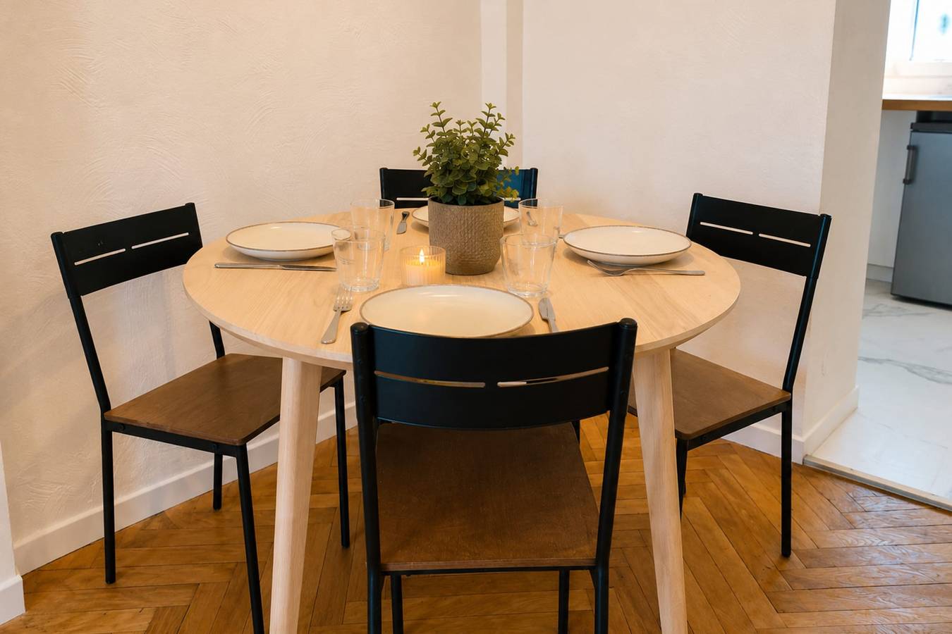 Appartement entier, Élégant appartement climatisé • À 5 min à pied des plages de Juan-les-Pins in Juan-les-Pins, Antibes