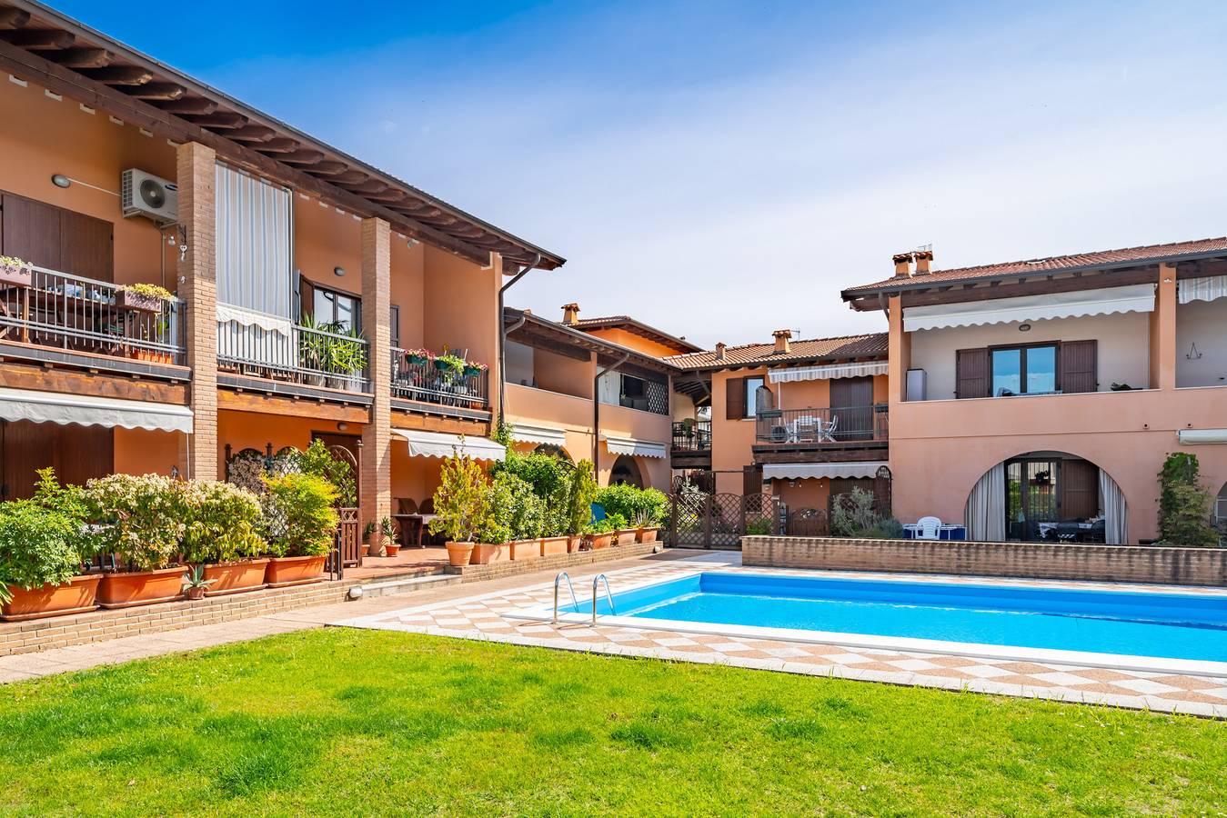 Ganze Wohnung, 0811Bs - Valtenesi Appartment in Manerba del Garda, Gardasee-Berge