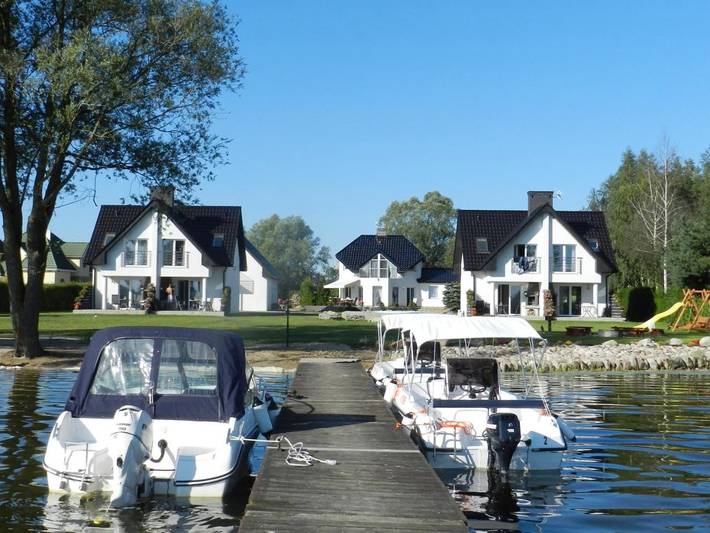 Ferienhaus für 9 Personen, mit Terrasse und Garten sowie Pool und Sauna