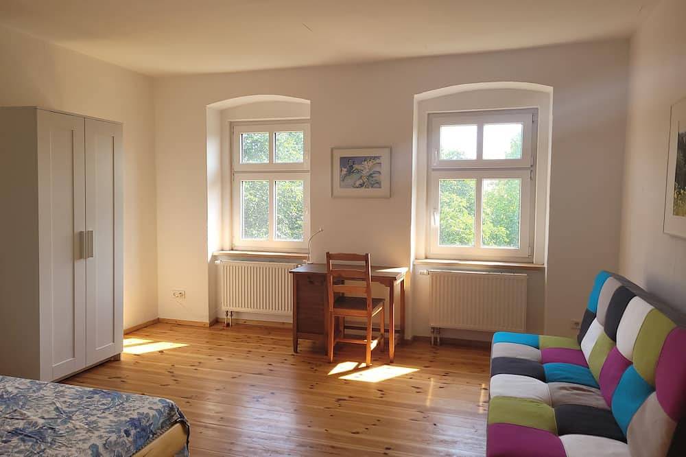 Ganze Wohnung, Idyllische Ferienwohnung inm. der Natur, Schwimmteich, Sauna, Vogelführungen in Westhavelland