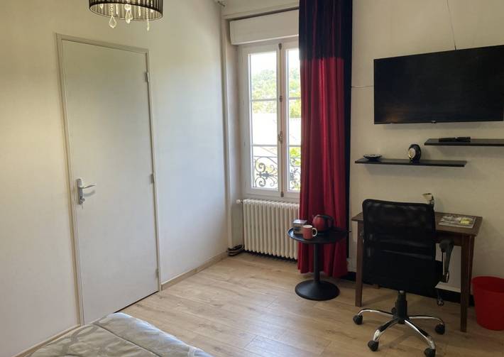 Chambre d’hôte pour 2 personnes, avec jardin ainsi que piscine et jacuzzi, animaux acceptés dans l' Ain - 3