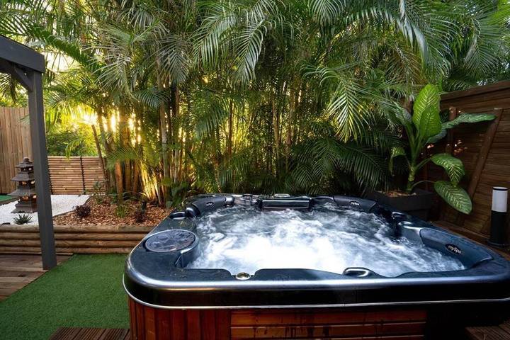 Maison de vacances pour 4 personnes, avec jacuzzi ainsi que terrasse et jardin