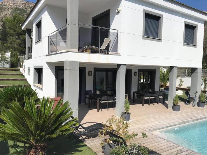 Casa rural para 12 personas, con Balcón y Terraza además de Jardín y Piscina en Bárig - 3