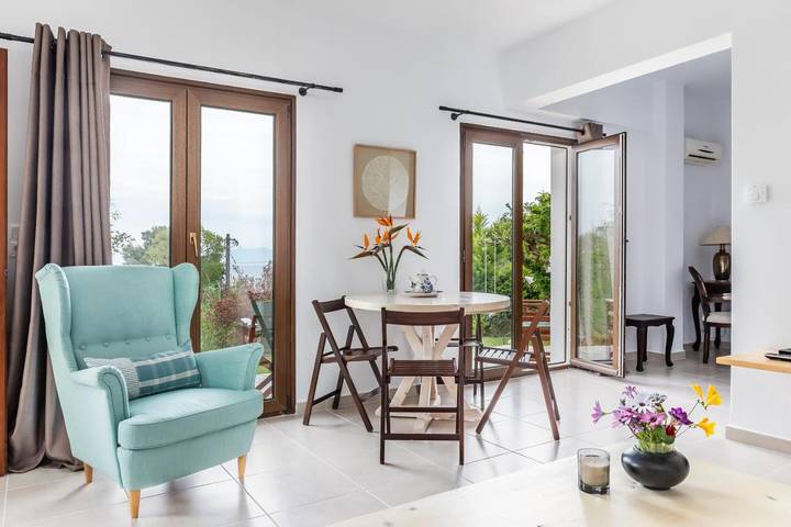 Maison de campagne pour 4 personnes, avec vue et jardin dans Stafylos