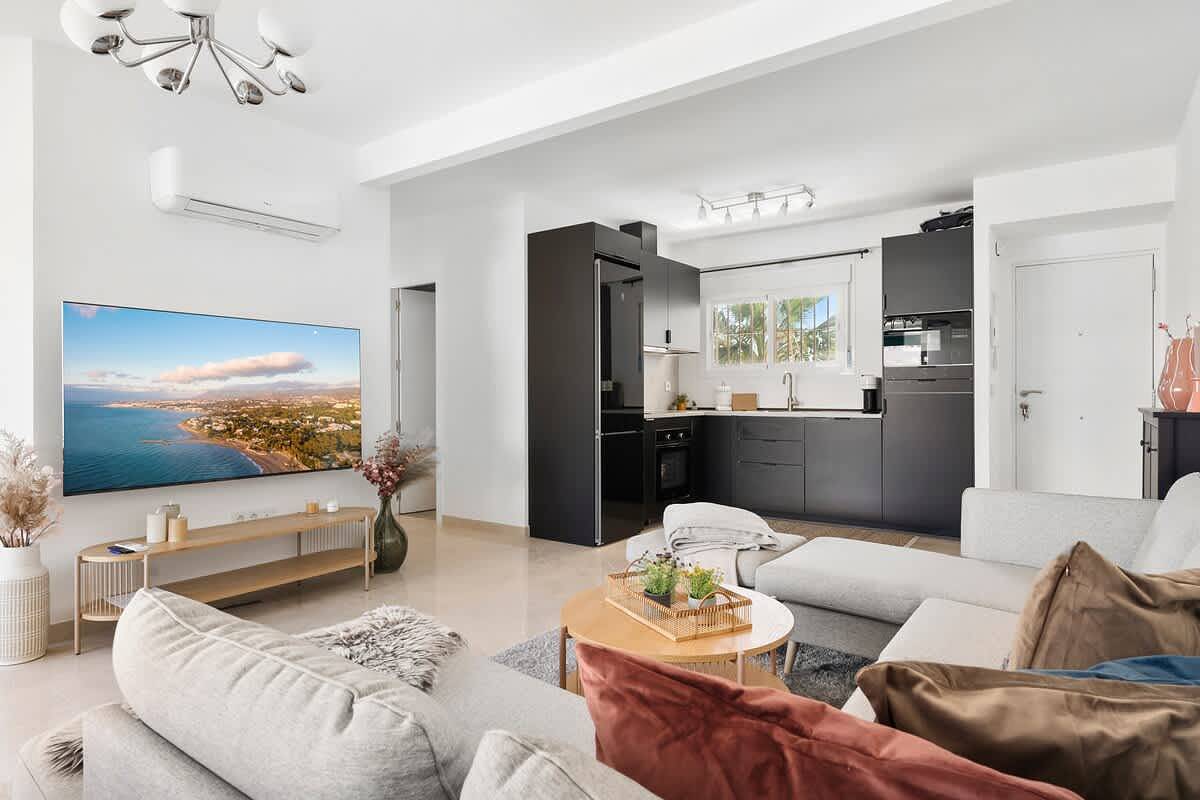 Entire holiday apartment, Colina Blanca family apt by Costarentals in Torreblanca (Fuengirola), Fuengirola