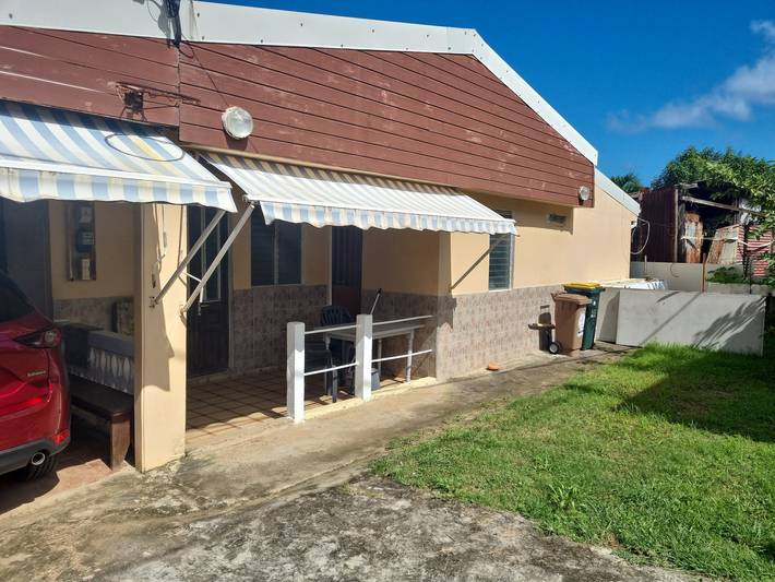 Location de vacances pour 4 personnes, avec terrasse à Le Robert - 2