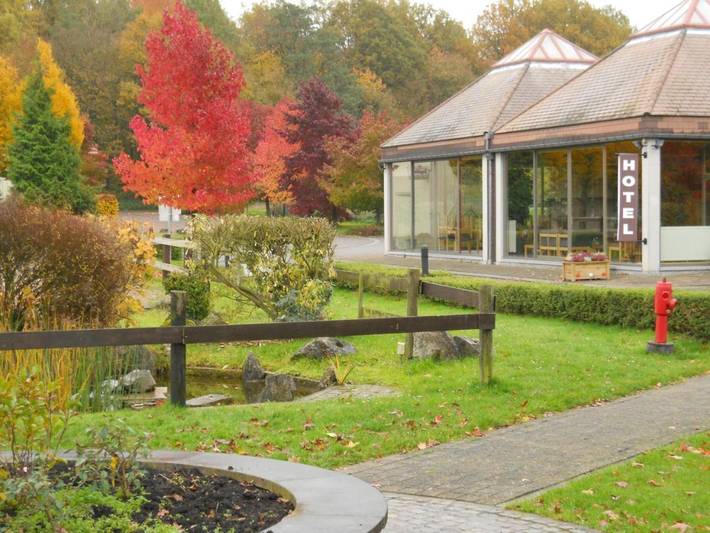 Hôtel pour 2 personnes, avec terrasse et jardin, animaux acceptés à Lobbes