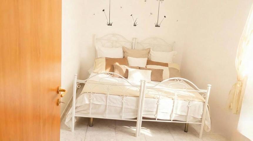Villa pour 4 personnes, avec Balcon et Jacuzzi ainsi que Terrasse et Jardin à Taranto - 4