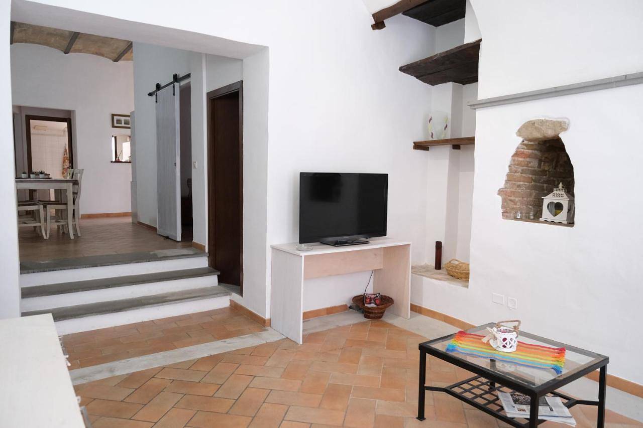 Appartamento intero, One-Bedroom Apartment in Umbertide, Valtiberina