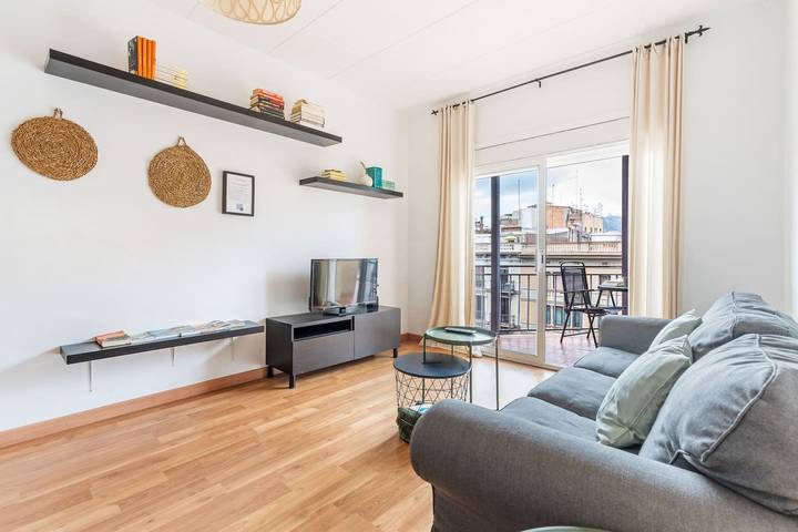 Apartamento entero, Apartamento de vacaciones para 4 personas con terraza in Centro Barcelona, Barcelona