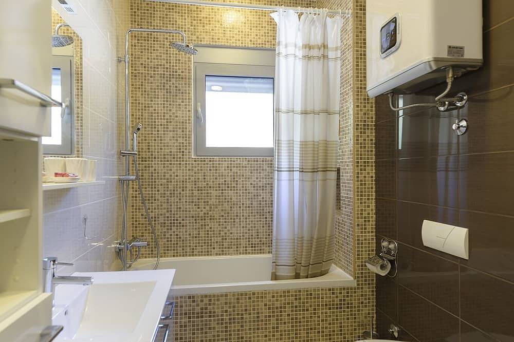 Ganze Wohnung, Geräumige Wohnung in Muo **** in Škaljari, Opština Kotor