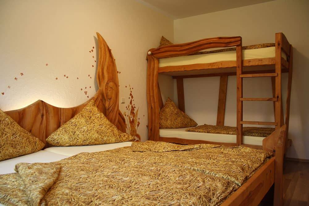 Ganze Wohnung, Sagenhafte Ferienwohnung \"Mittagsfrau\" - Fewo am Schiemenzfliess in Burg (Spreewald), Lausitz