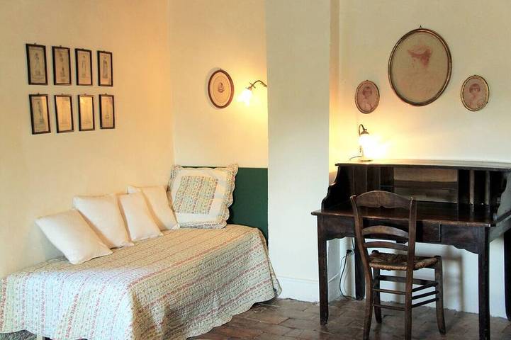 Gîte pour 12 personnes, avec piscine et jardin à Lussan - 3