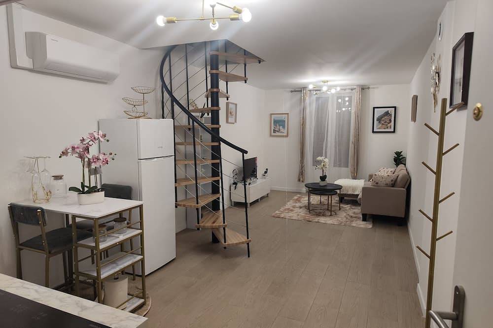 Entire apartment, Labulle – Cozy, air-conditioned duplex near Paris in Villeneuve-Saint-Georges, Val-de-Marne