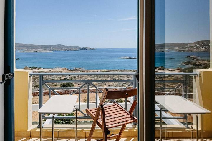 Location de vacances pour 4 personnes, avec vue et jardin dans Finikas