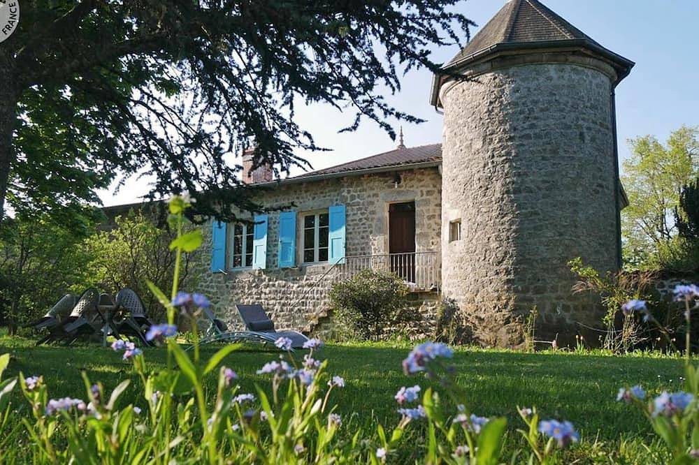 Charaktervolles 13. Jh. Cottage mit Kamin und Wlan in Marlhes, Regionaler Naturpark Pilat