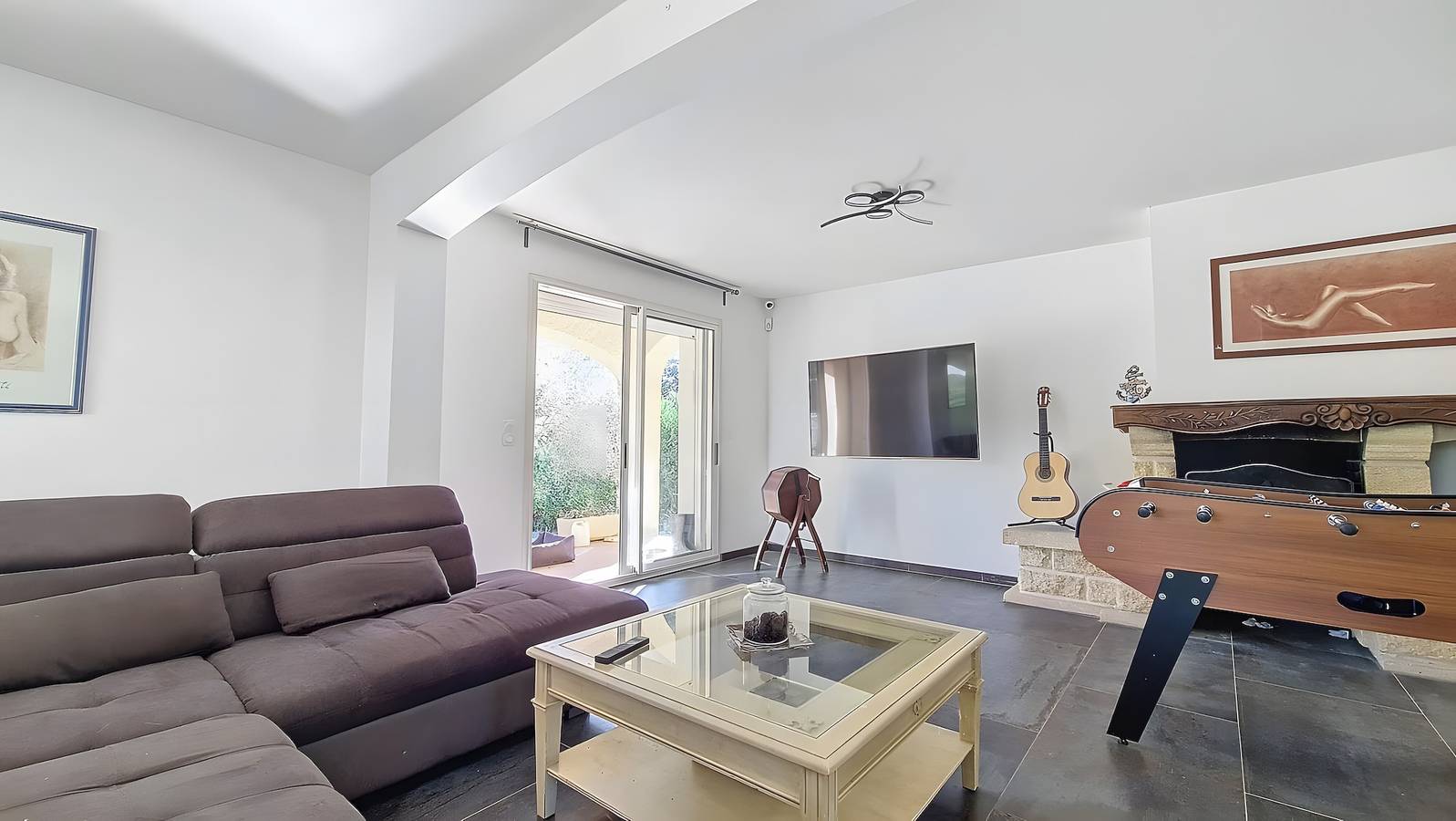 Villa « Tourterelle » con piscina, vistas a la montaña, Wi-Fi y aire acondicionado in Sarrians, Vaucluse