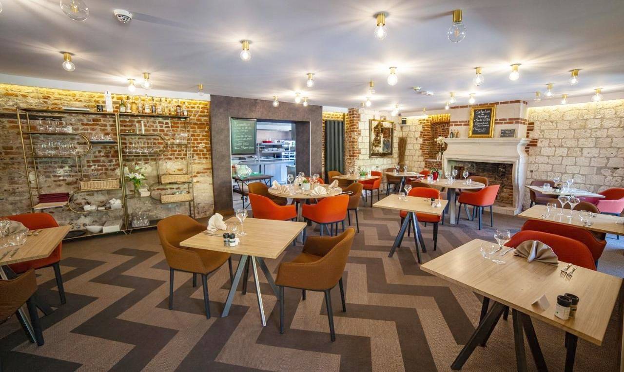 Logis Hôtel & Restaurant - Les Hauts de Montreuil in Montreuil (Pas-de-Calais), Région de Montreuil