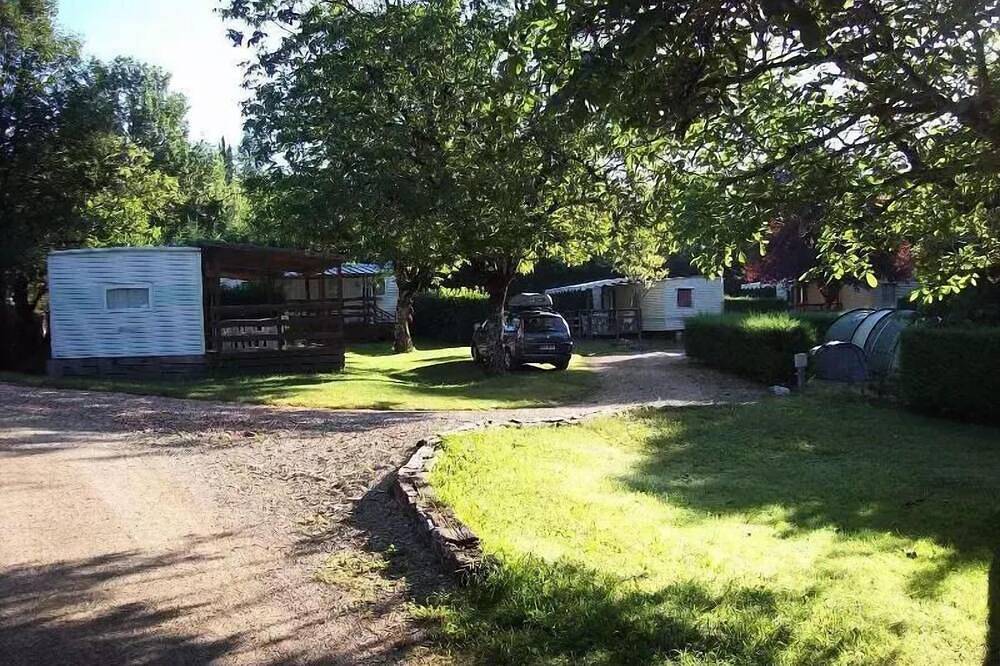 Mobil-home Avec sanitaires 5 Ã  6 personnes - 5 pers. inclus dans le tarif in Loubressac, Lot