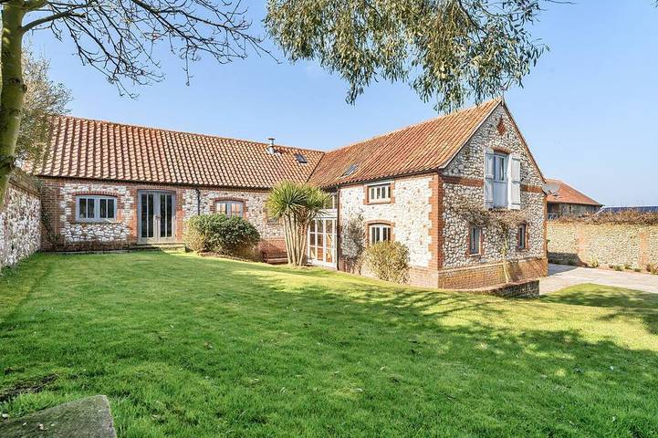 Holiday rental for 7 people, with garden, with pets in Burnham Overy Staithe