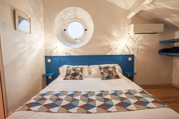 Location de vacances pour 4 personnes, avec terrasse et jardin, animaux acceptés dans Cite Medievale - 3