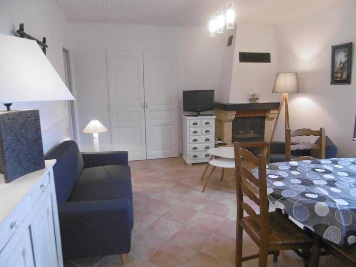 Appartement de vacances pour 4 personnes, avec jardin ainsi que piscine et vue