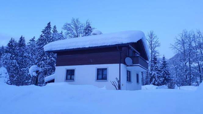 Ferienhaus für 8 Personen, mit Sauna und Garten sowie Ausblick in Silvretta Montafon