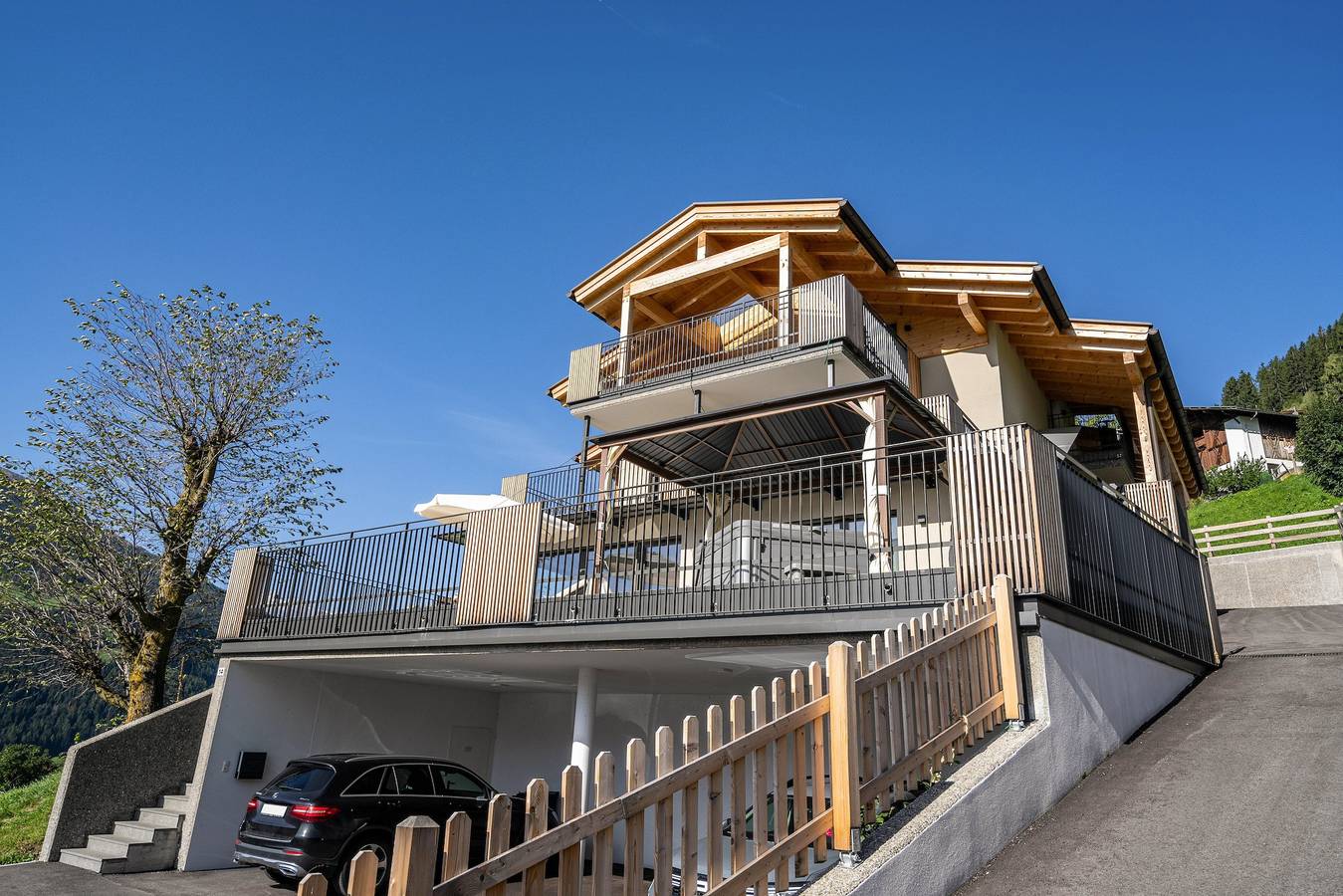Ganze Wohnung, "Sunnseitn Lodge Apt Exclusive Panorama" mit beheiztem Whirlpool, Infrarotsauna und großer Terrasse in Stuls, Moos in Passeier