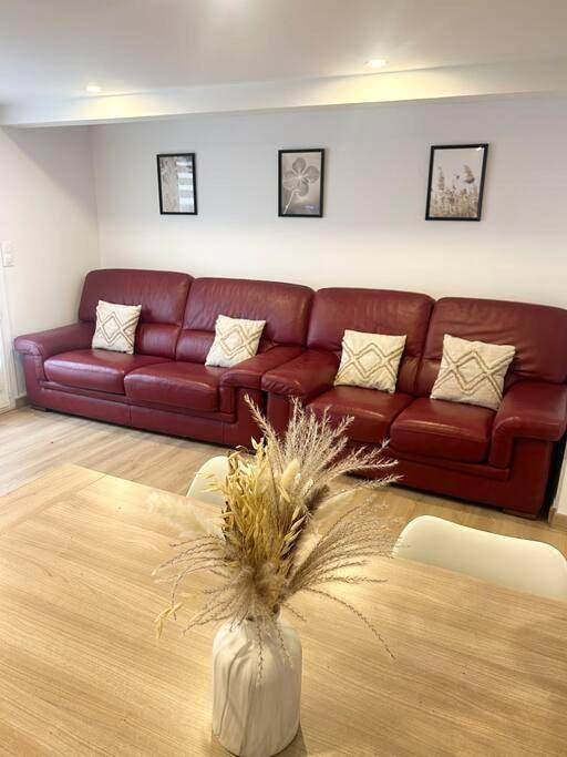 Two-Bedroom House in Châtillon, Hauts-de-Seine