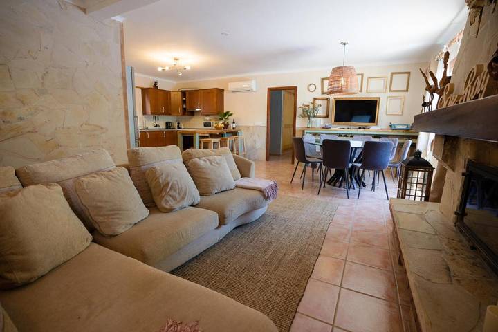 Villa 'Son Roig' mit Bergblick, Wi-Fi und Klimaanlage in Maria de la Salut, Mallorca Inselmitte