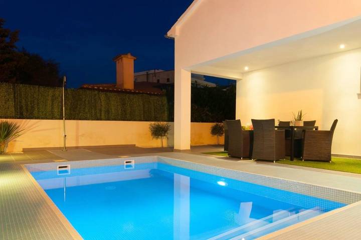 Chalet für 5 Personen, mit Pool und Garten in Can Picafort - 4