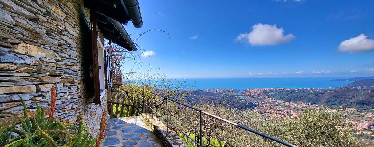 Agriturismo per 4 persone, con Balcone e Giardino a Comune di Lavagna