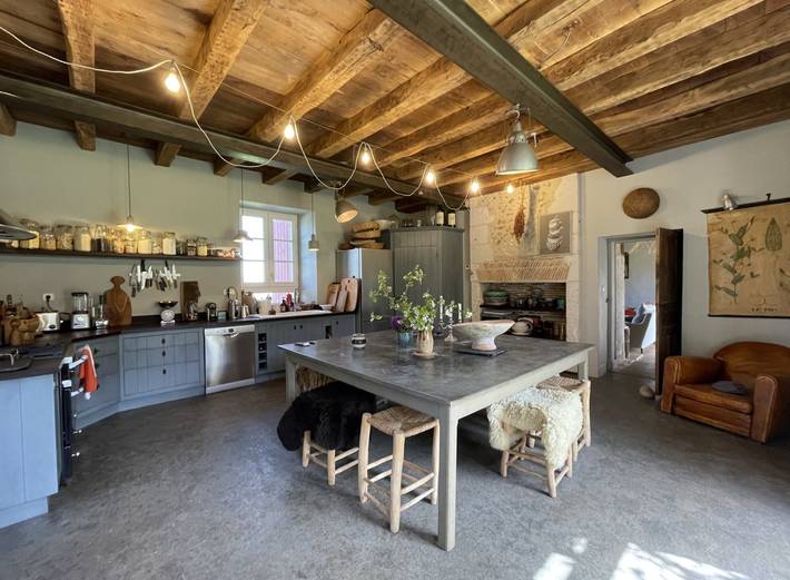 Gîte pour 12 personnes, avec terrasse ainsi que jardin et piscine à Rouffignac-Saint-Cernin-de-Reilhac - 2