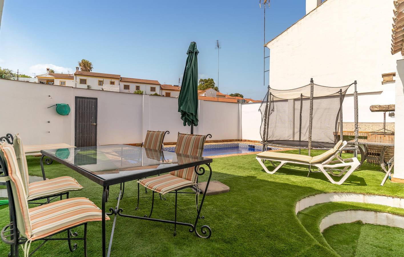 Cozy Apartment with Pool, WiFi & AC | 300m to Los Ángeles in Los Ángeles (Jimena de la Frontera), Jimena de la Frontera