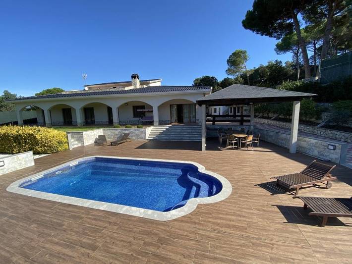 Casa rural para 12 personas, con Terraza además de Jardín y Piscina en Tordera - 4