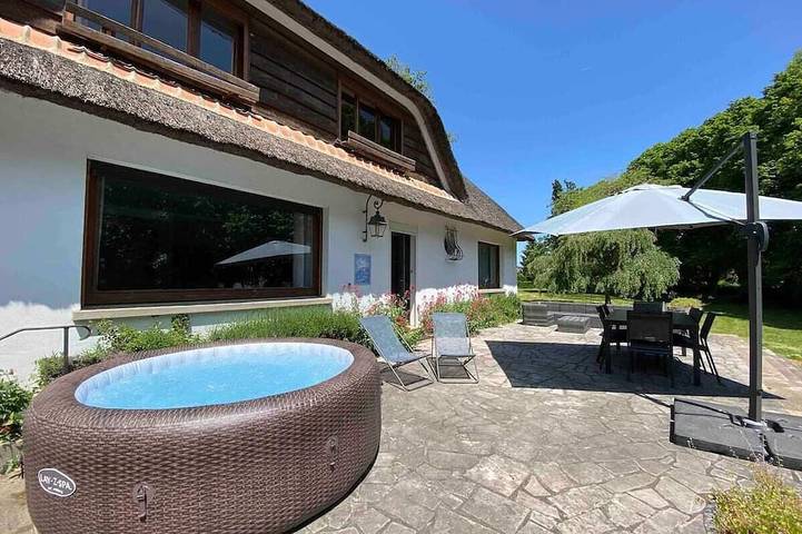 Maison de vacances pour 12 personnes, avec jacuzzi ainsi que terrasse et jardin