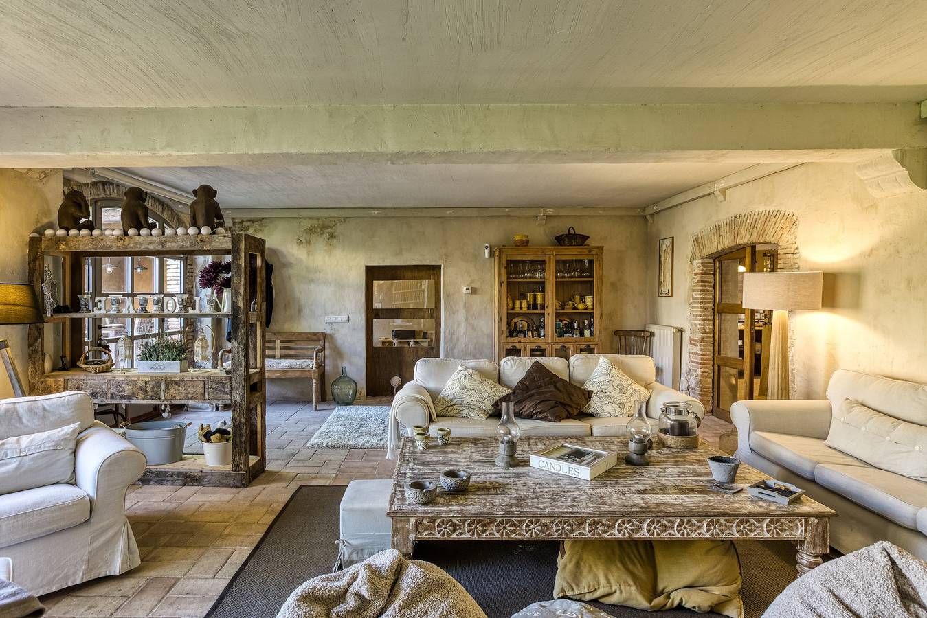 Charmantes Landhaus – Luxus-Masía mit privatem Garten, Pool, Wlan & Klimaanlage in Riumors, Oberampurien