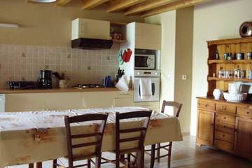 Gîte pour 9 personnes, avec jardin dans Agmé