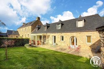 Chambre d’hôte pour 4 personnes, avec jardin et jacuzzi ainsi que piscine et terrasse, animaux acceptés à Lézardrieux