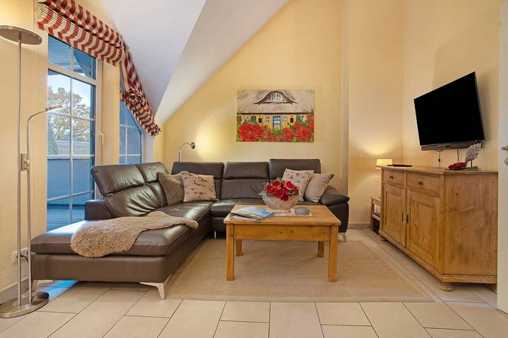 Ferienwohnung für 4 Personen, mit Whirlpool und Balkon sowie Sauna, kinderfreundlich in Zingst