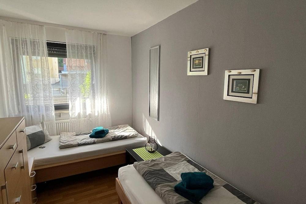 Ganze Wohnung, Fewo 1 An der Rodach-sonnige Erdgeschosswohnung mit Garten in Steinwiesen, Frankenwald